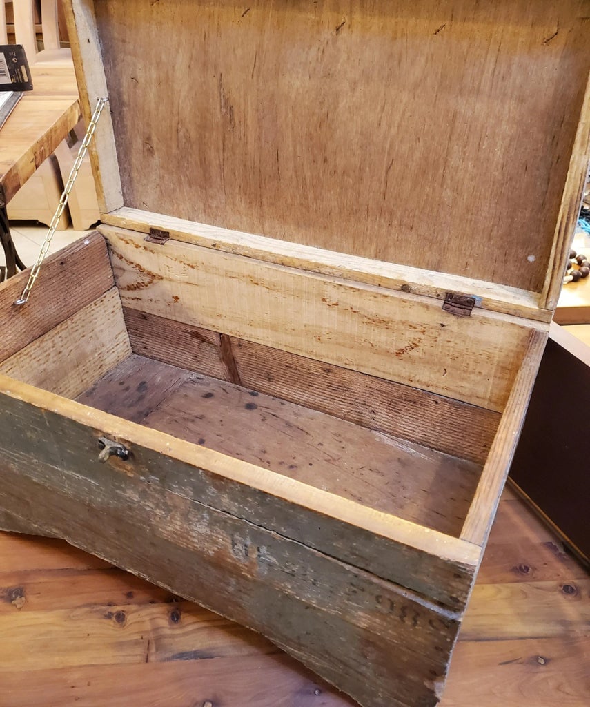 1980s Old Moroccan Wooden Cedar Trunk - 3