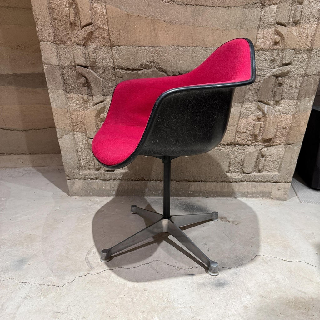Black Fiberglass Desk Armchair Charles & Ray Eames Herman Miller Mid-Century - 6