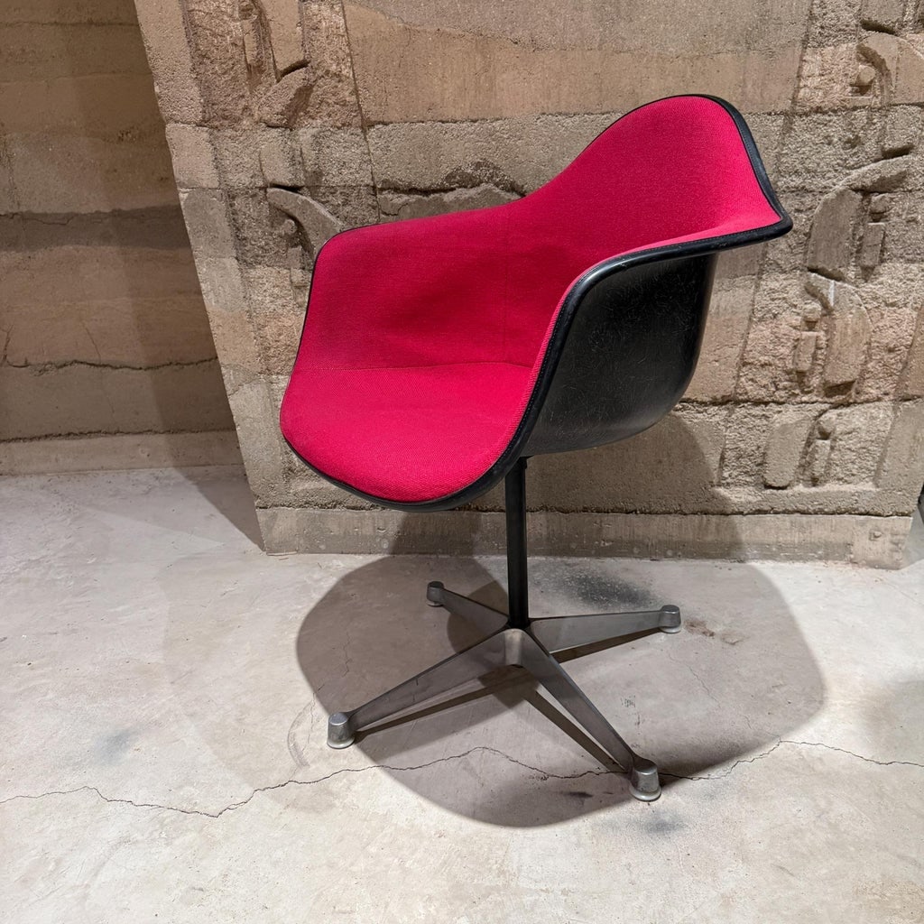 Black Fiberglass Desk Armchair Charles & Ray Eames Herman Miller Mid-Century - 9