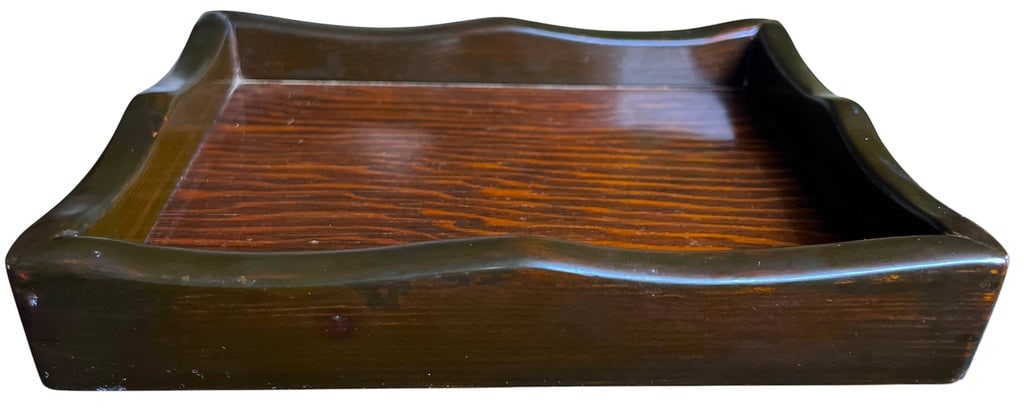 Vintage Handmade and Signed Quartersawn Oak Tray With Scalloped Edge Catchall Vide-Poche - 3