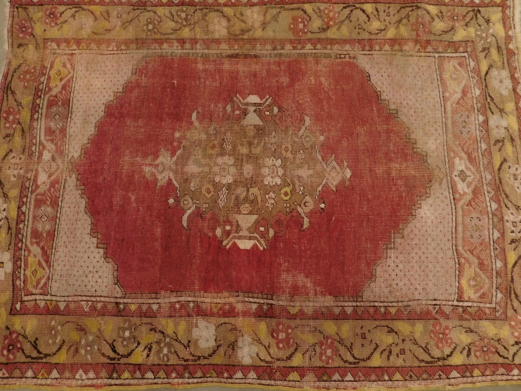 1930s Hand Knotted Turkish Area Rug - 7