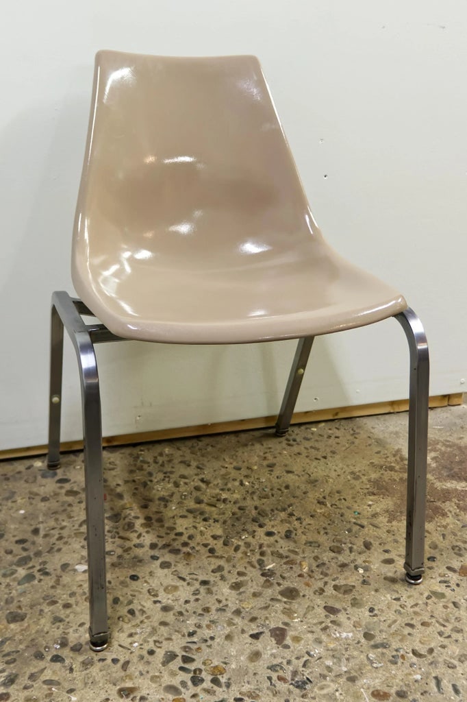 Krueger Metal Products Fiberglass Chair - 2