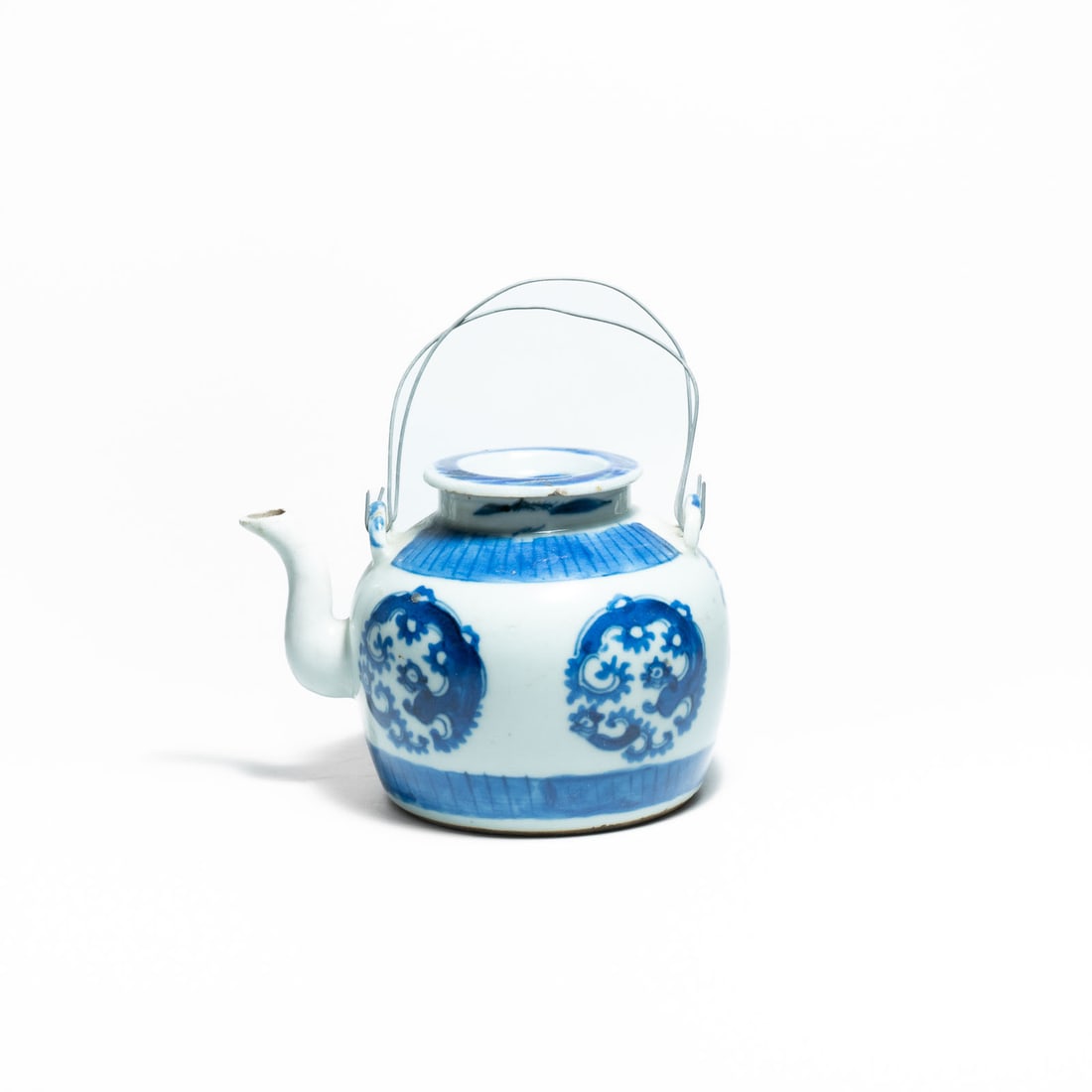 Chinese blue and white porcelain teapot (1 of 5)