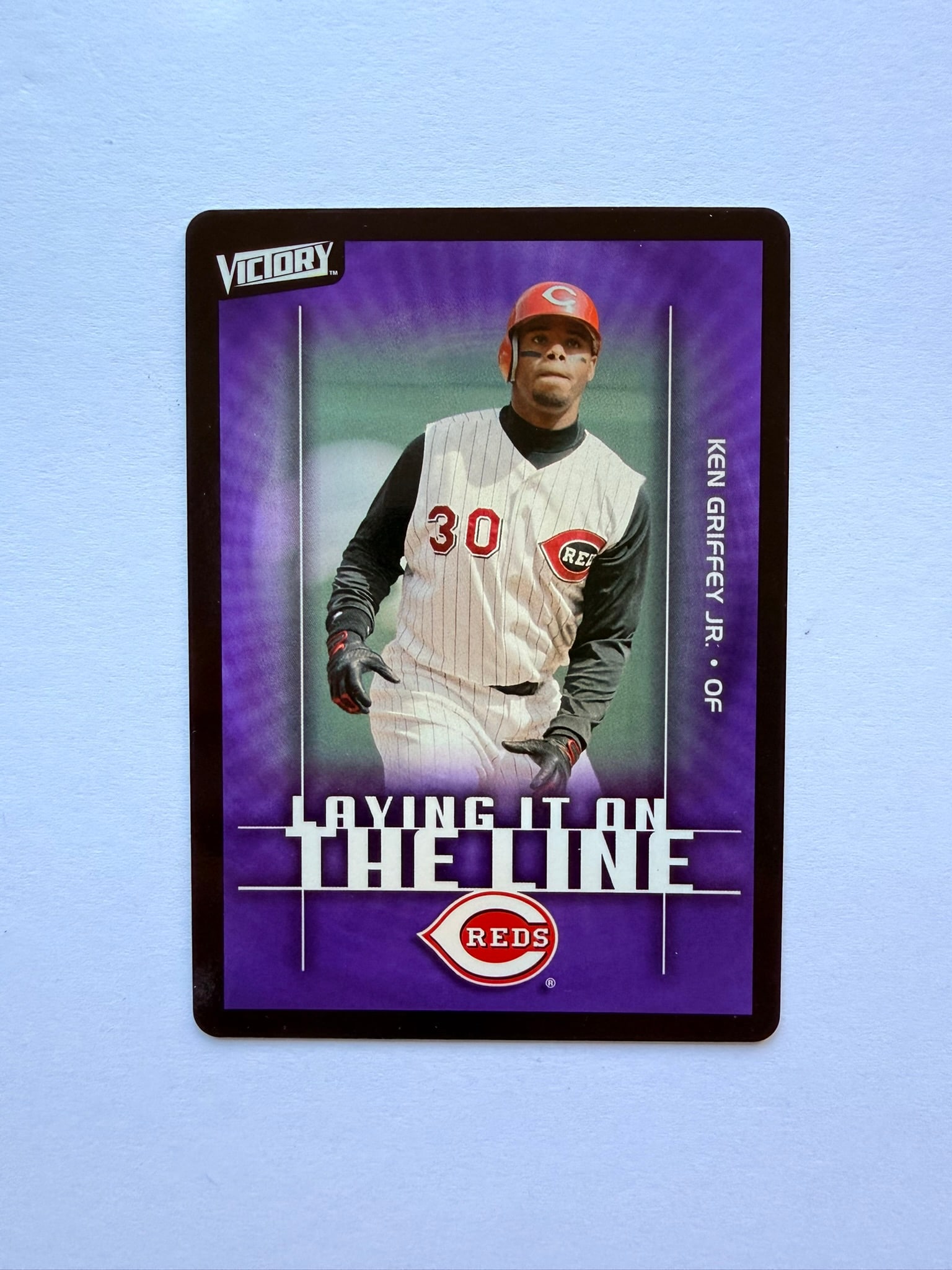 Ken Griffey Jr 2003 Upper Deck Victory Laying It On The Line #258 Reds Insert HOF: 2003 Upper Deck Victory “Laying It On The Line” Ken Griffey Jr. insert card #258 featuring Griffey in his Cincinnati Reds uniform. Clean card with strong color, sharp presentation, and great e