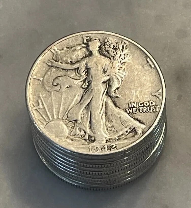 Lot of 10 Walking Liberty Half Dollars 90% Silver: Lot of 10 Walking Liberty Half Dollars struck in 90% silver. A great group of classic U.S. silver coins for collectors, stackers, or those looking to add constitutional/junk silver to their collection