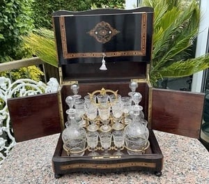 Antique Napoleon III Marquetry Cave a Liqueur Decanter Box 20 Piece Set: Antique Napoleon III Marquetry Cave a Liqueur Decanter Box 20 Piece Set. Substantial decorative and functional collection offered with the maker, pattern, material, and piece count represented as show