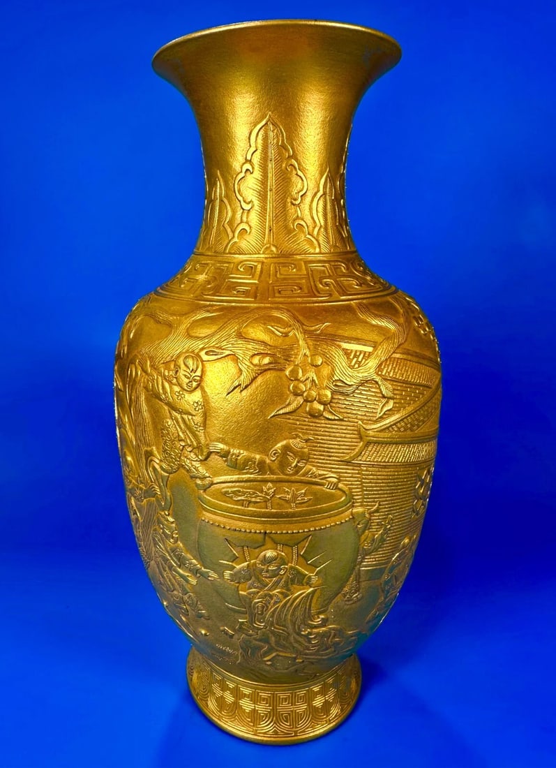 Qing Dynasty Qianlong-Marked Sima Guang Porcelain Vase