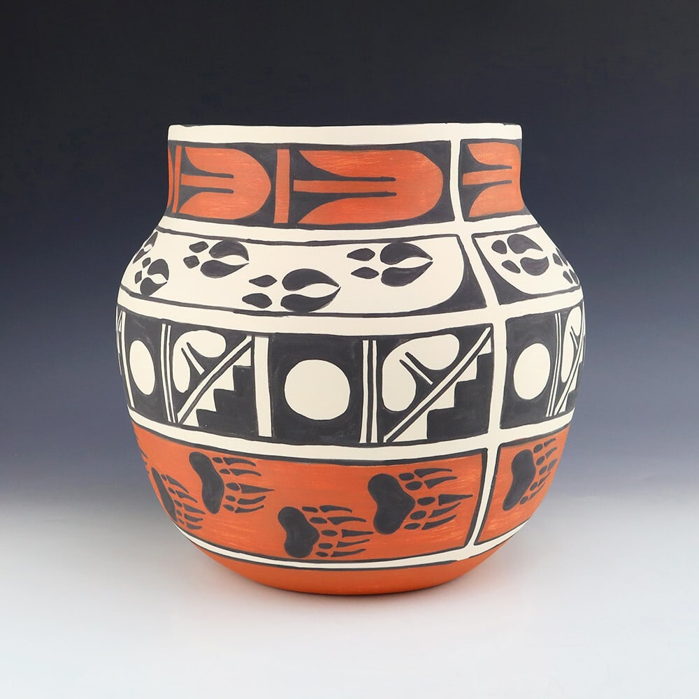 Native American Kewa Santo Domingo Pottery Vase By Ryland Bailon (1 of 7)