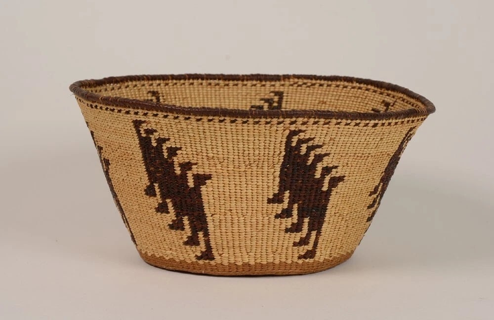 Fine Pit River Twined Basket bowl (1 of 7)