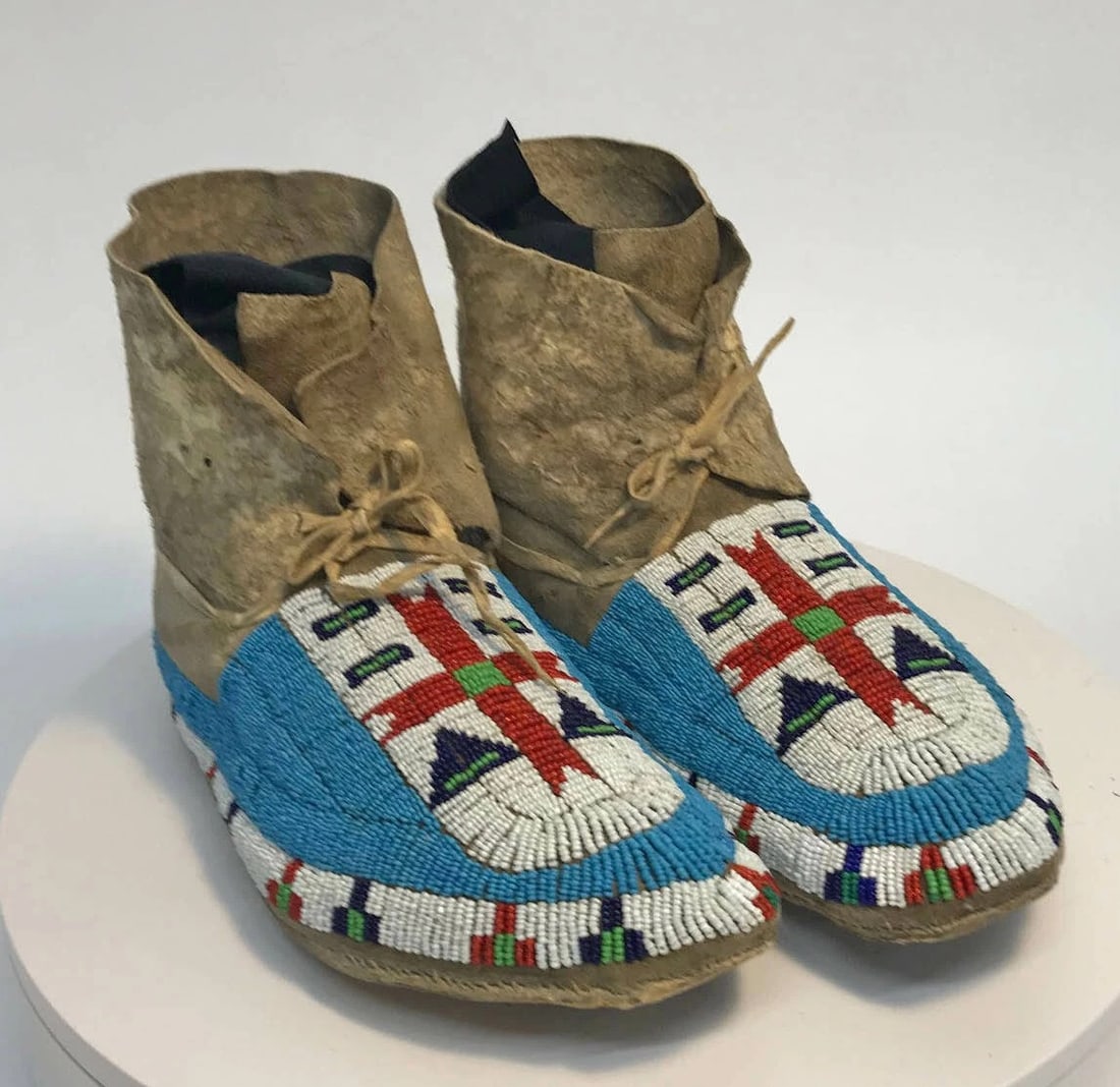 Fine Pair of Northern Plains Adult Beaded Moccasins (1 of 5)