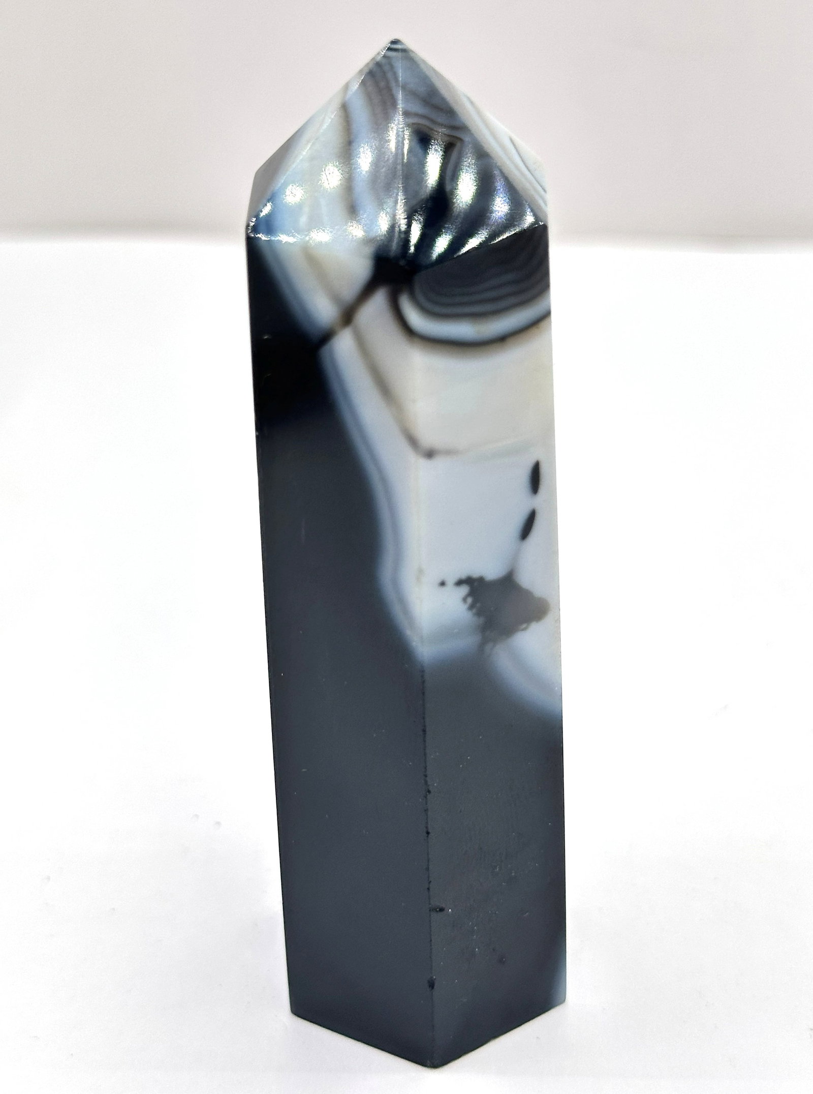 Black Phantom Agate Tower 161 Grams - 2