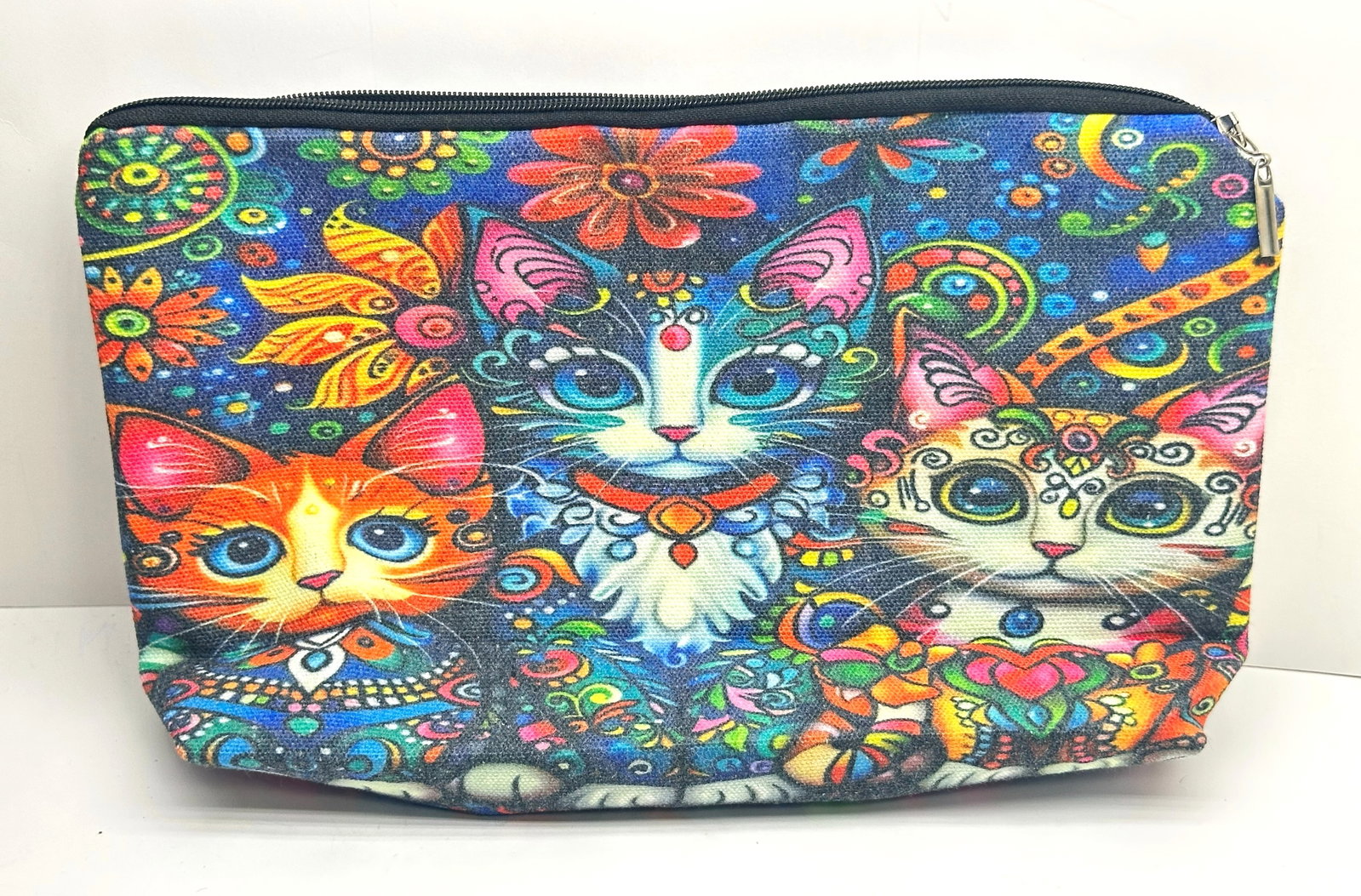 Handmade Cat-style makeup pouch (1 of 3)