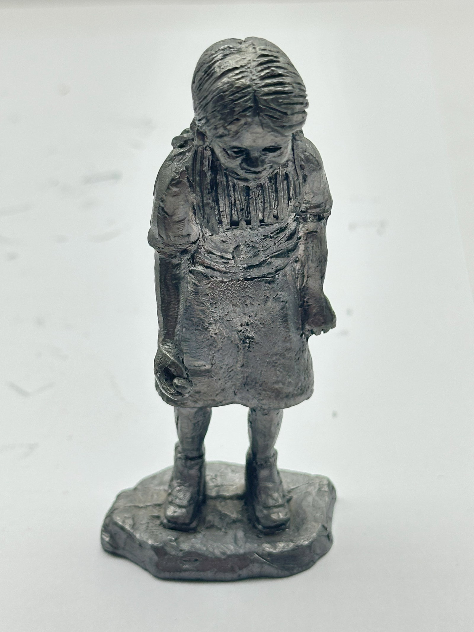 Michael Ricker pewter school girl figurine 214 Grams (1 of 6)