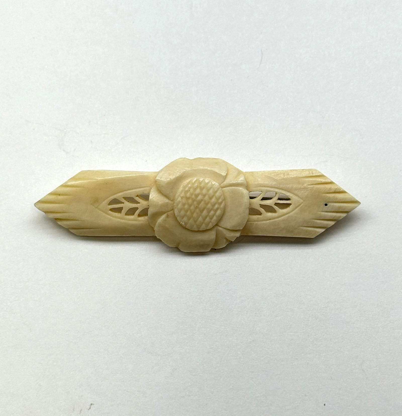 Vintage Carved Bone Brooch/Pin 8 Grams (1 of 3)