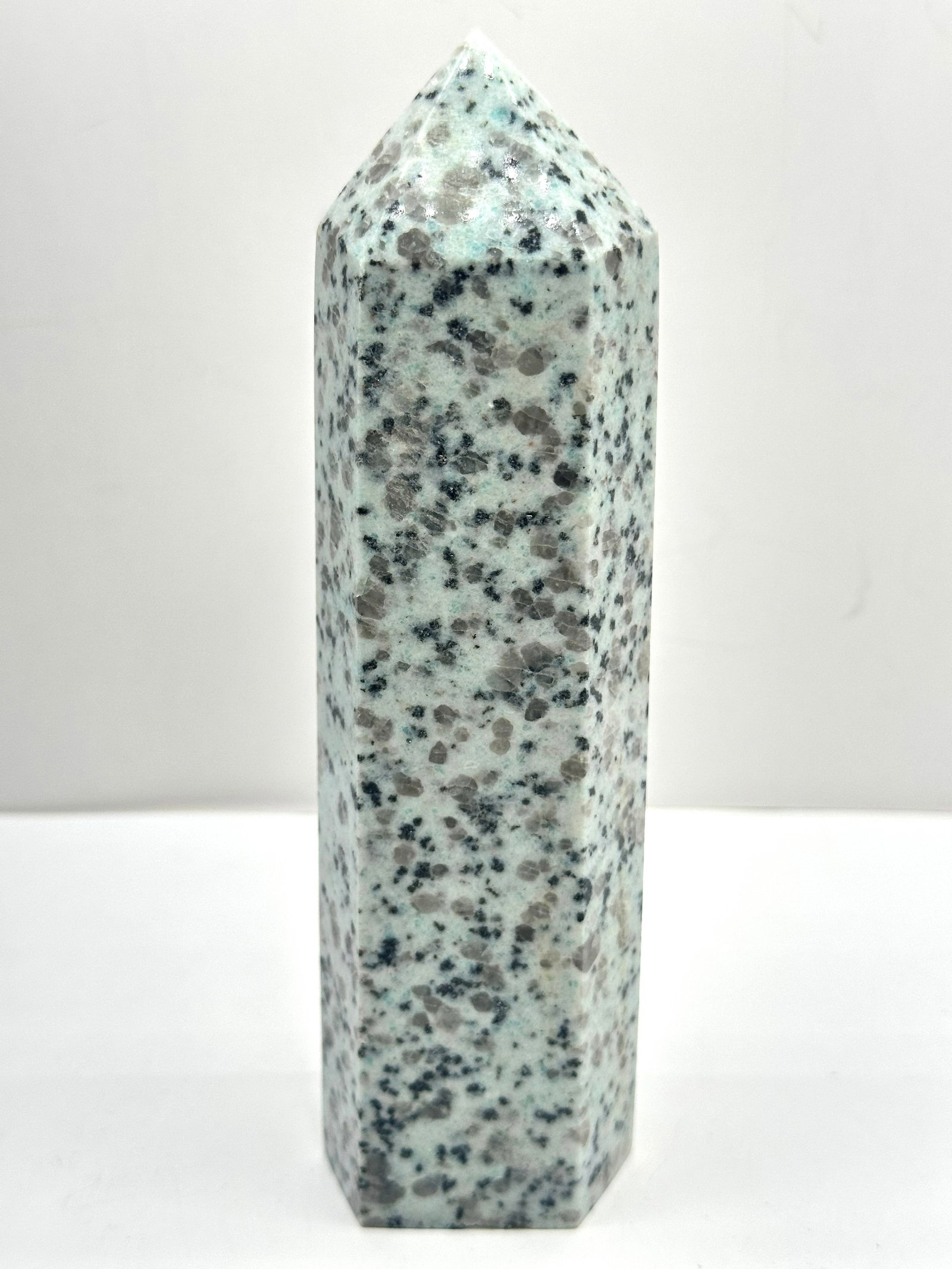 Large Kiwi Jasper Tower 607 Grams (1 of 4)