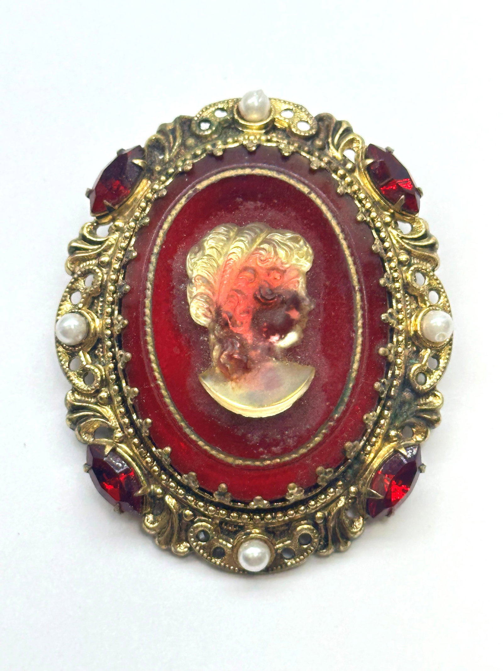 Vintage West Germany Cameo Brooch 33 Grams: Vintage West Germany Cameo Brooch 33 Grams