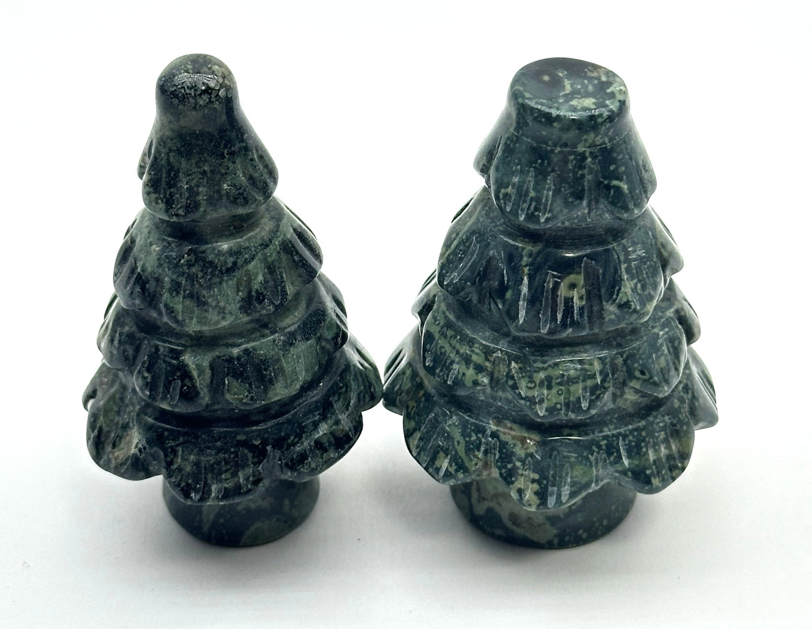2 Carved Gemstone Christmas Trees 84 Grams (1 of 2)