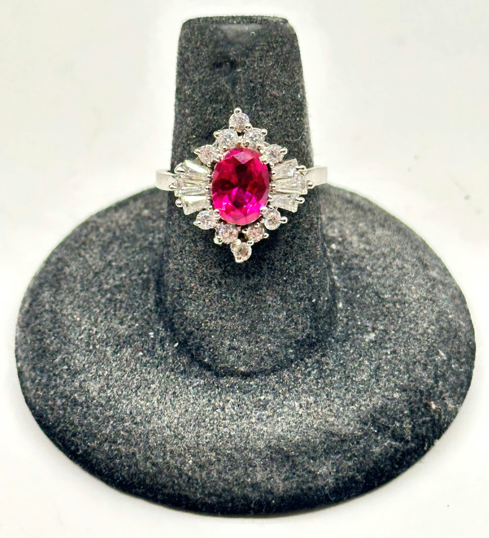 Sterling Ruby Ring 4 Grams Size 6.5 (1 of 4)