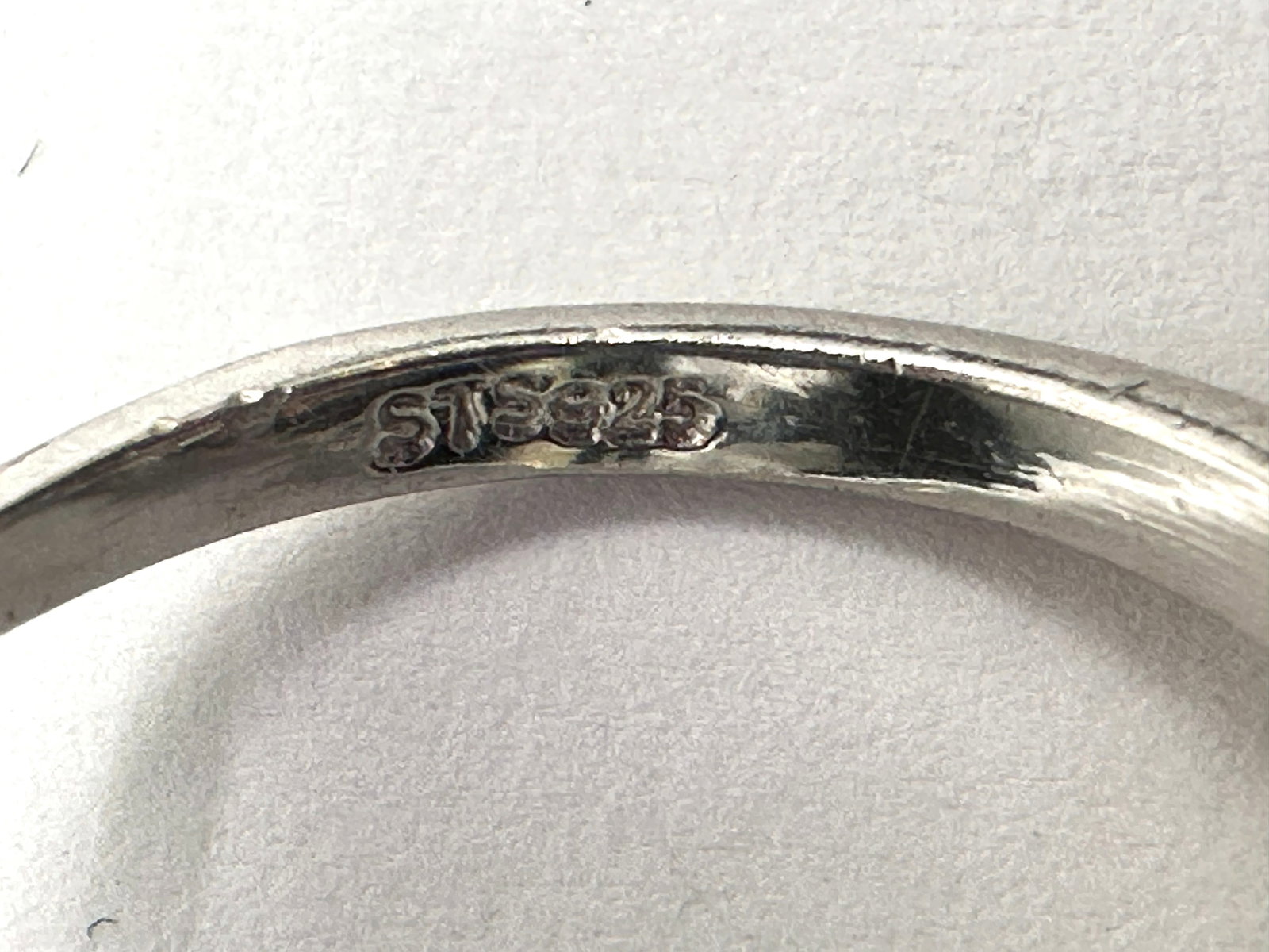 Sterling Ruby Ring 4 Grams Size 6.5 - 4