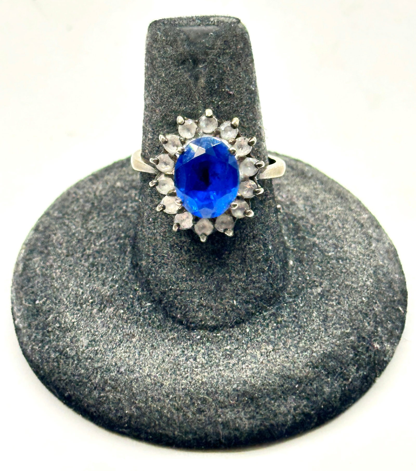 Sterling Blue/White Sapphire Ring 2 Grams Size 7: Sterling Blue/White Sapphire Ring 2 Grams Size 7