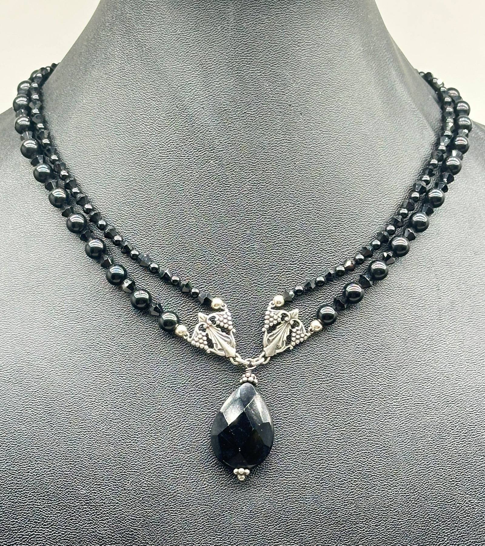 14"-16" Sterling Onyx Elegant Necklace 28 Grams: 14"-16" Sterling Onyx Elegant Necklace 28 Grams