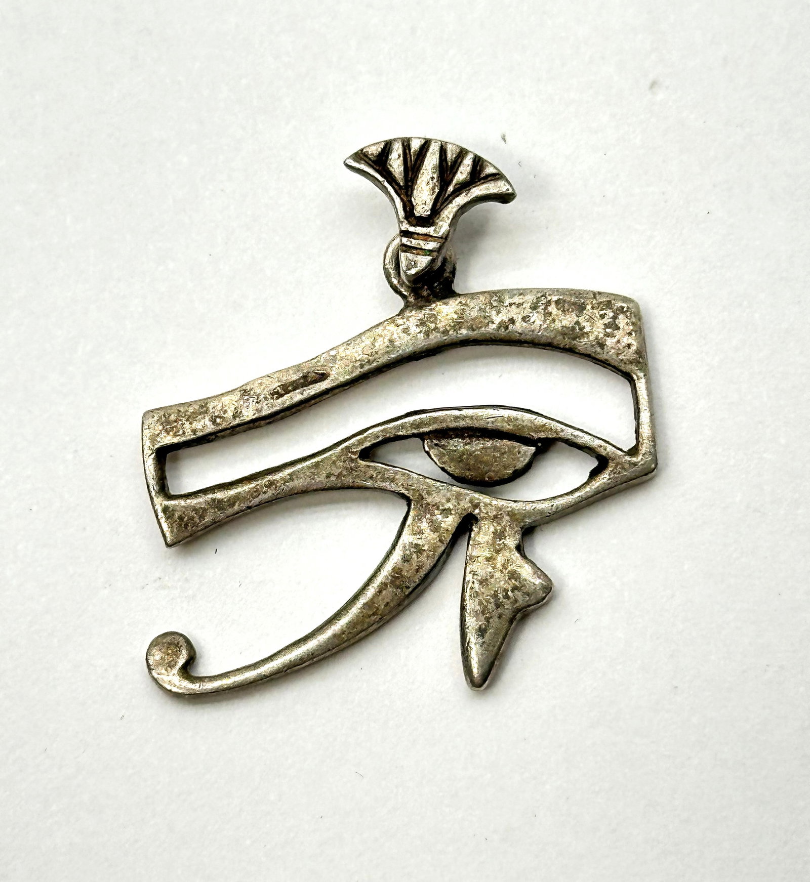 Sterling Eye of Horis Pendant 4 Grams: Sterling Eye of Horis Pendant 4 Grams