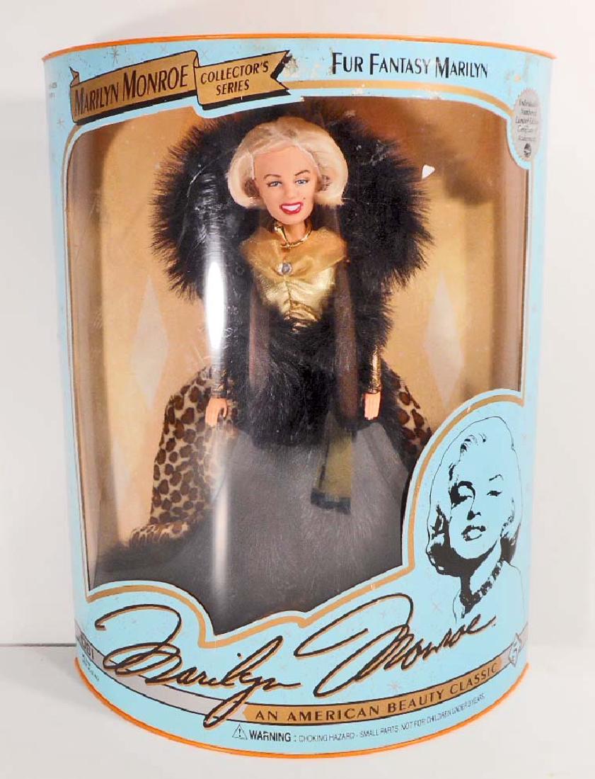 VINTAGE MARILYN MONROE LIMITED EDITION BARBIE DOLL IN: N/A