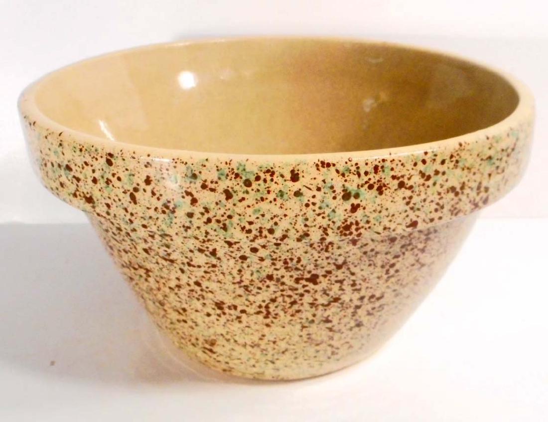 VINTAGE ROBINSON RANSBOTTOM MIXING BOWL - 9.5" DIAM,: N/A