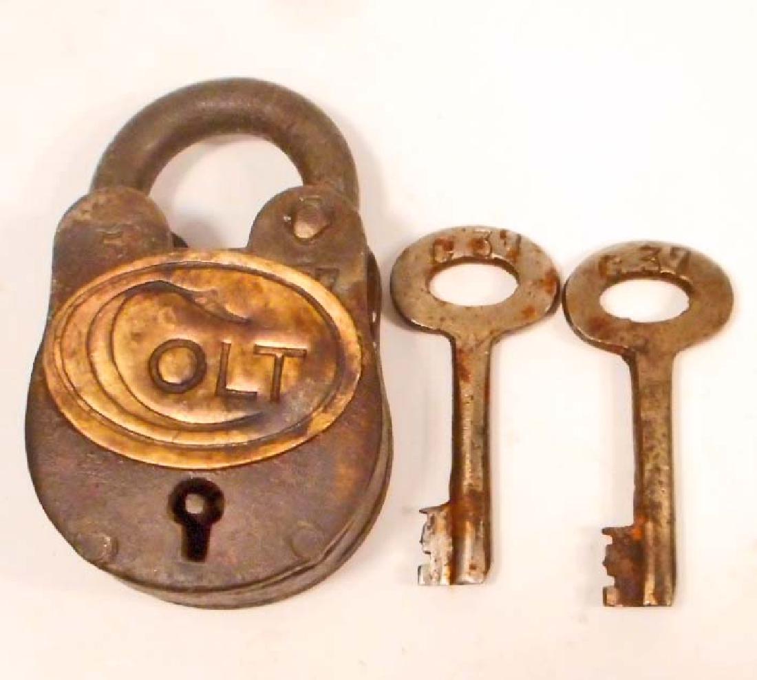 CAST IRON COLT GATE LOCK W/ KEYS: 3" tall