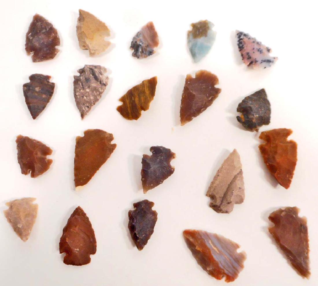LOT OF 20 FLINT OH SPEAR POINT KNIFE BLADE ARROWHEADS: N/A