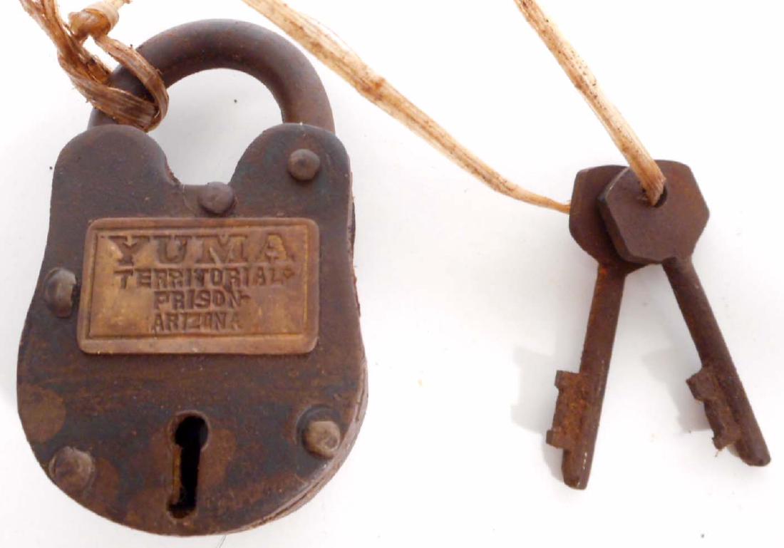 CAST IRON YUMA PRISON GATE LOCK W/ KEYS: 3" tall