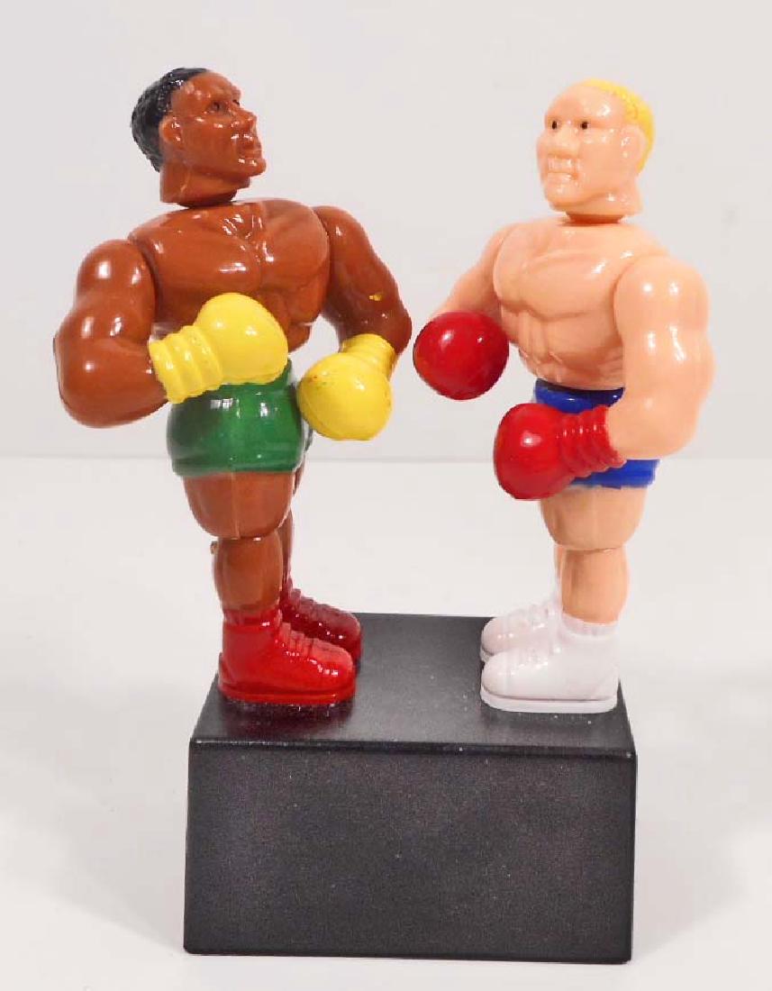 HIT AND MISS BOXERS PUSH BUTTON PUPPETS: N/A