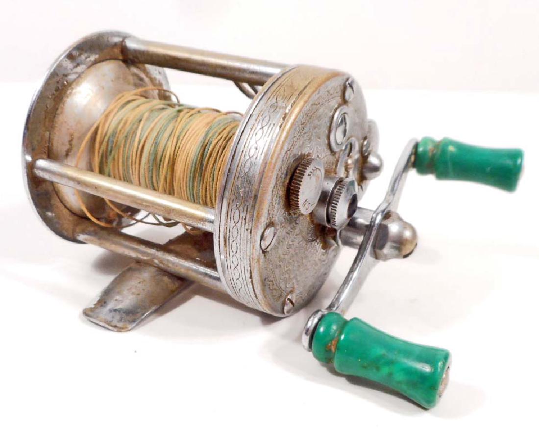 VINTAGE PFLUEGER SUMMIT FISHING REEL W/ BAKELITE: N/A