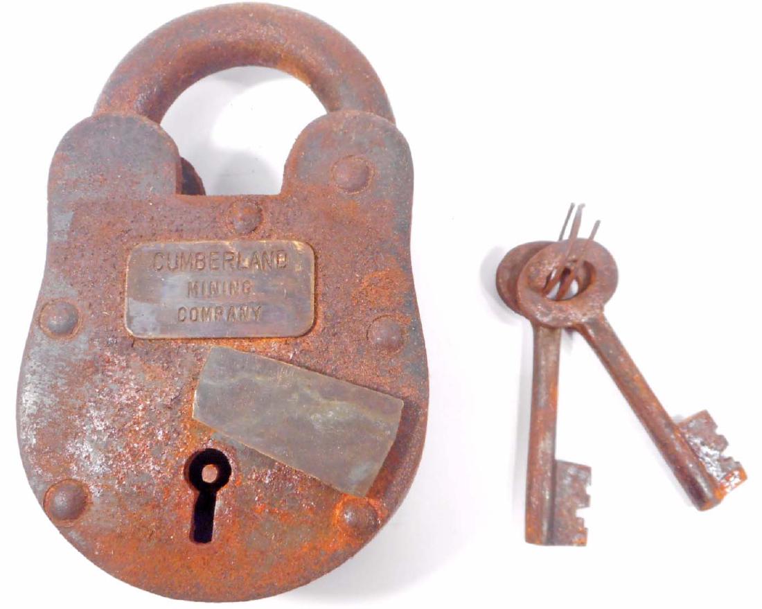 LARGE CUMBERLAND MINE CAST IRON PADLOCK W/ KEYS: 5" tall