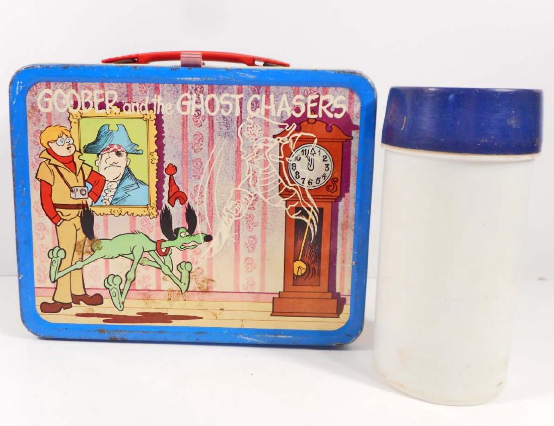 VINTAGE 1974 HANNA BARBERA METAL LUNCH BOX W/ THERMOS: Goober & the Ghost Chasers, Inch High Private Eye. Thermos does not match lunch box. It is a vintage Aladin thermos.
