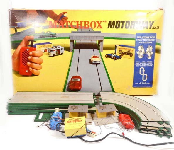 Vintage 1967 Matchbox Motorway Race Track Set In
