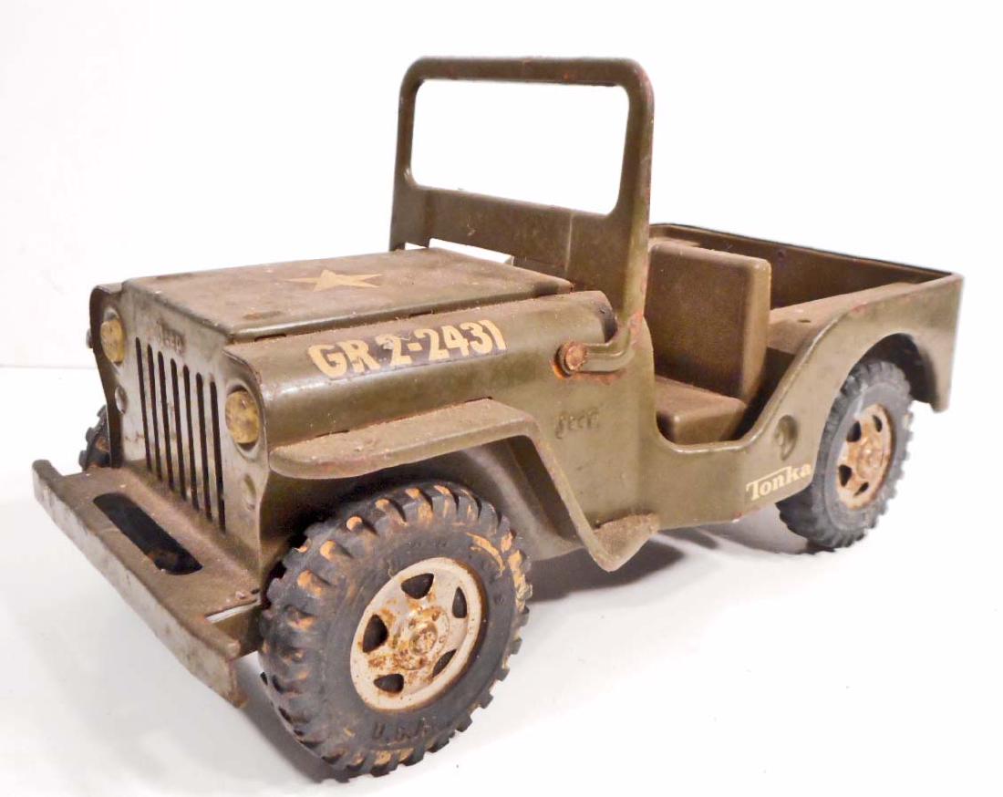 VINTAGE METAL TONKA ARMY JEEP: 9.5" long