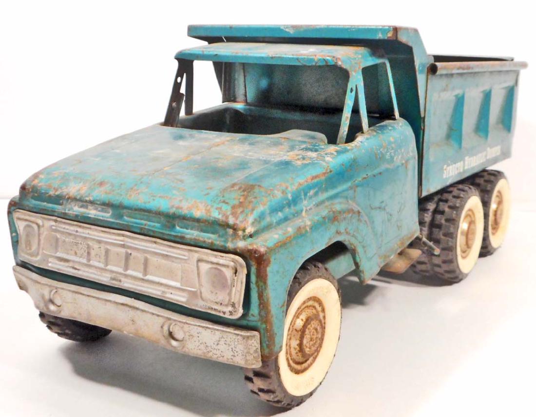 VINTAGE GREEN STRUCTO HYDRAULIC DUMP TRUCK: 13.5" long