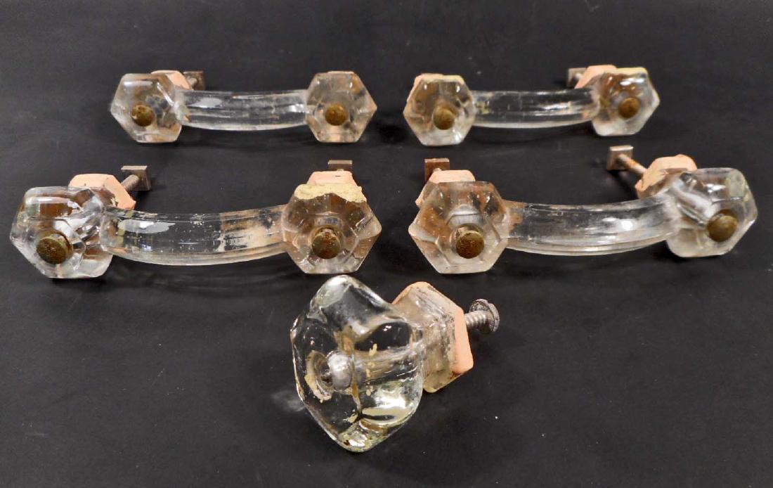 LOT OF ANTIQUE GLASS DRAWER PULLS: N/A
