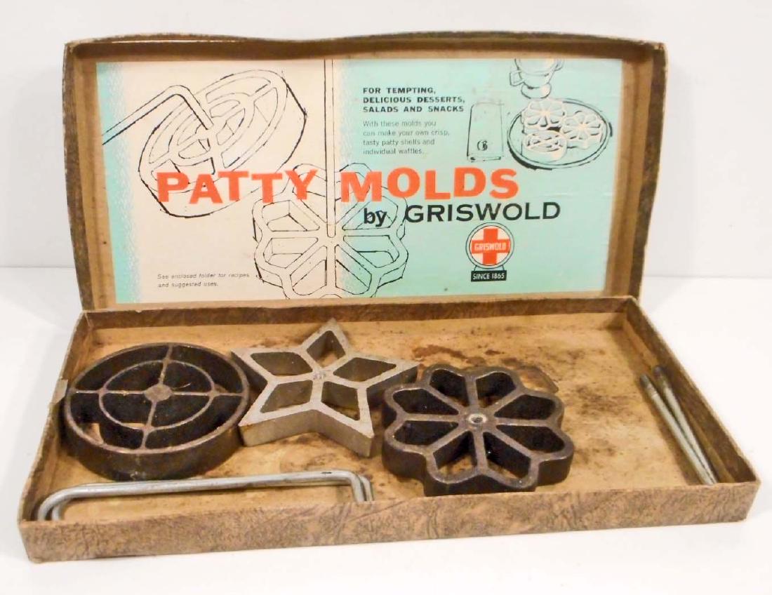 VINTAGE GRISWOLD CAST IRON PATTY MOLDS IN THE ORIGINAL: N/A