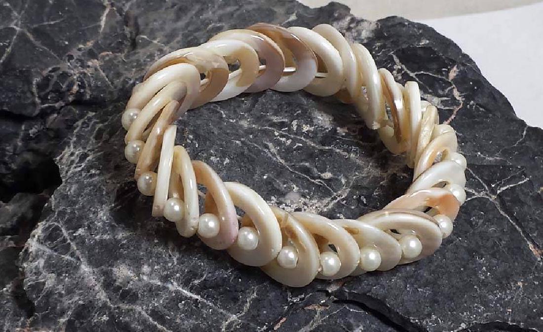 SEASHELL BRACELET: N/A