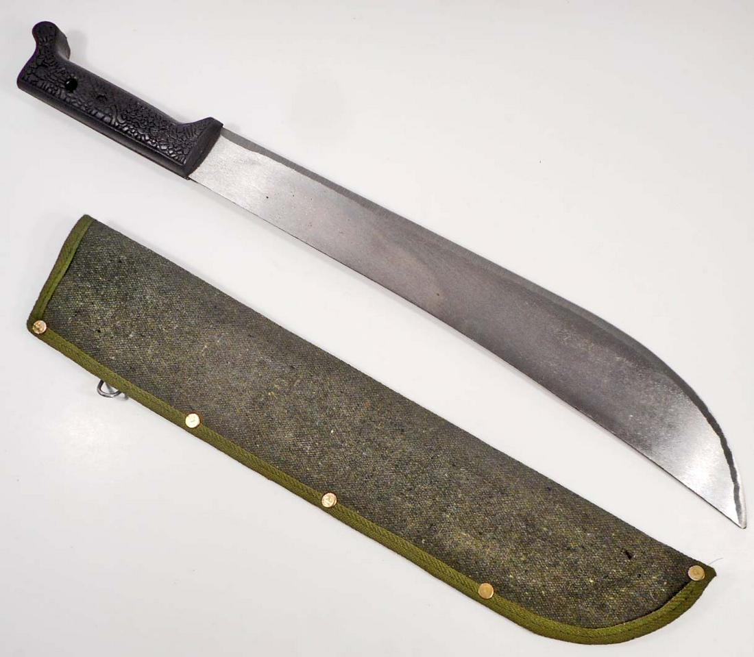 LARGE MACHETE W/ GREEN CANVAS SHEATH: 21" long