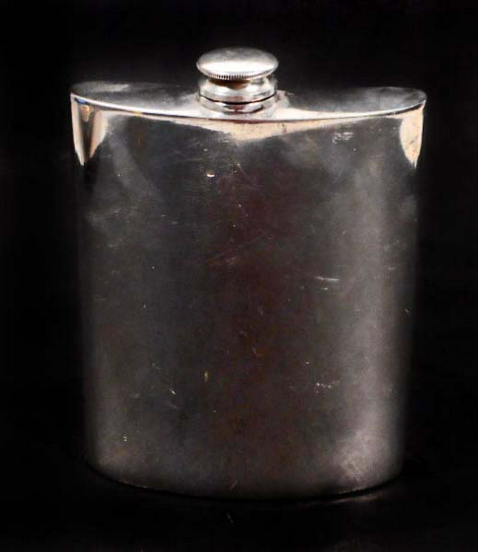 VINTAGE ENGLISH PEWTER 8 OZ FLASK: Marked on the bottom English Pewter Made in Sheffield England 8oz