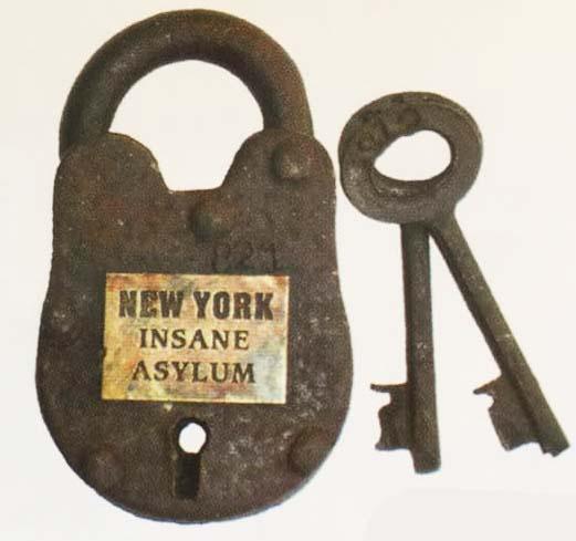 NY INSANE ASYLUM CAST IRON GATE LOCK WITH KEYS (1 of 1)