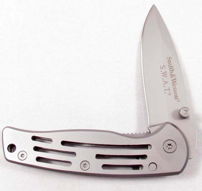SMITH & WESSON BABY S.W.A.T. SILVER FRAME LOCK KNI: Approx. 3.5" long closed