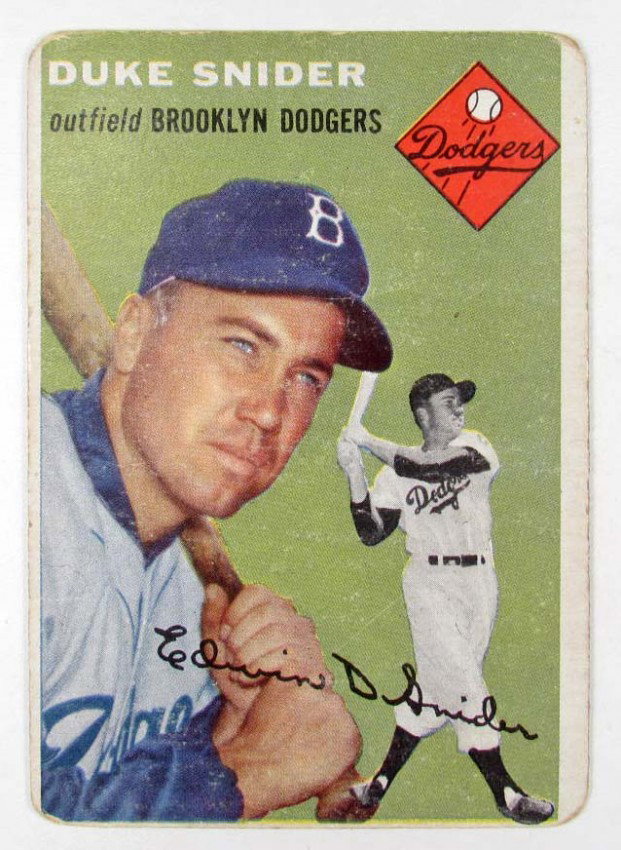 1954 TOPPS DUKE SNIDER NO. 32 BASEBALL CARD