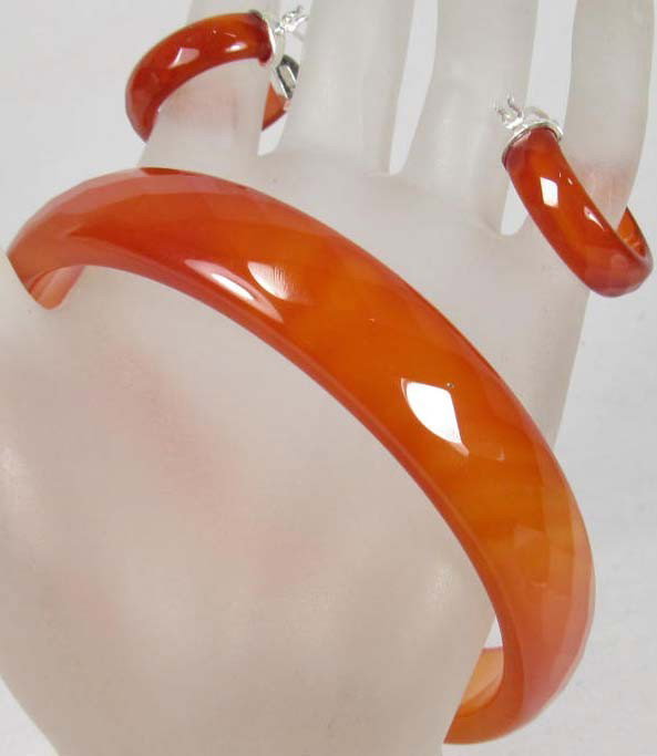ESTATE JEWELRY CARNELIAN BRACELET AND EARRING SET 