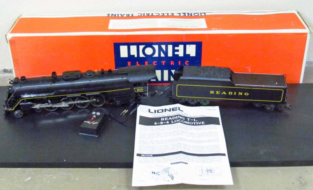 LIONEL READING T-1 4-8-4 STEAM LOCOMOTIVE IN ORIGIN: Highly detailed die-cast metal construction on both the engine and tender.