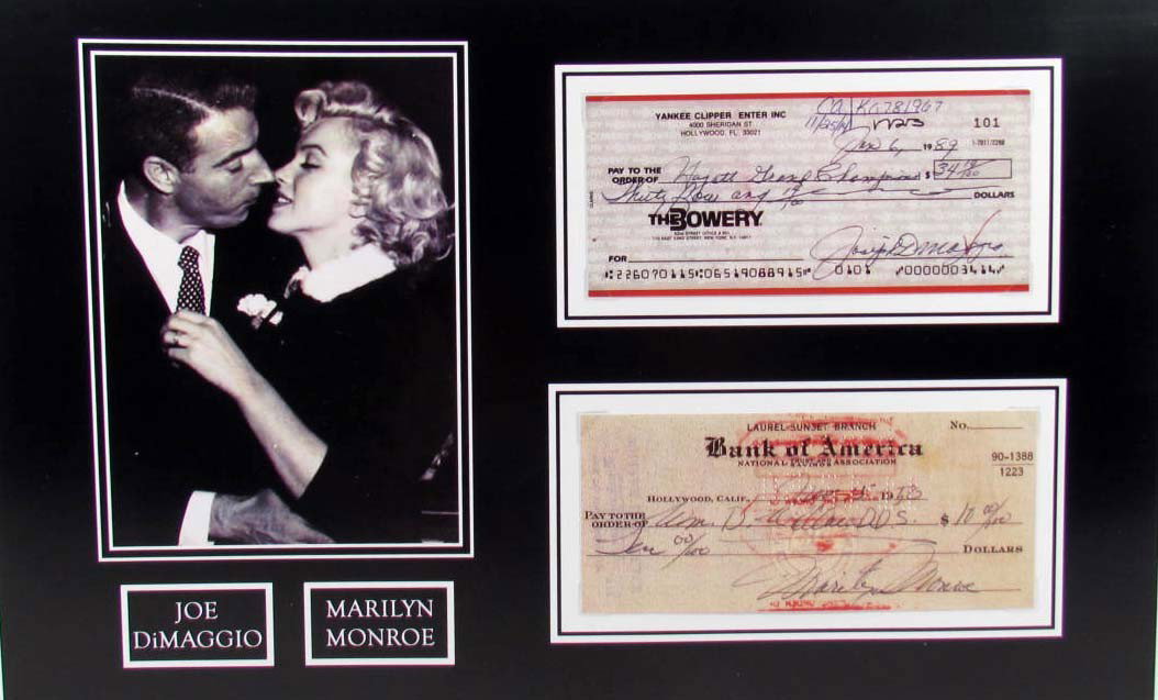 3633 - JOE DIMAGGIO & MARILYN MONROE PHOTO & SIGNE: (Any Signatures are Facsimile/Copies)