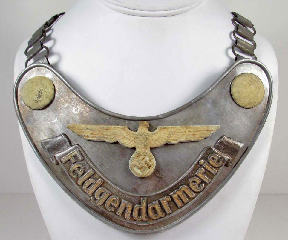 GERMAN NAZI ARMY FELDGENDARMERIE GORGET